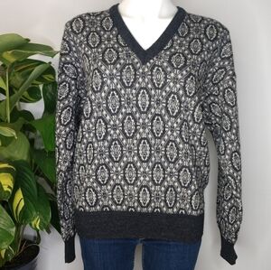 ✨3/$15  Vintage Kenneth Stevens black & grey sweater M